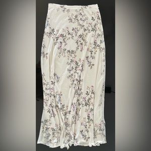 Floral long skirt runway size - Runs Small!